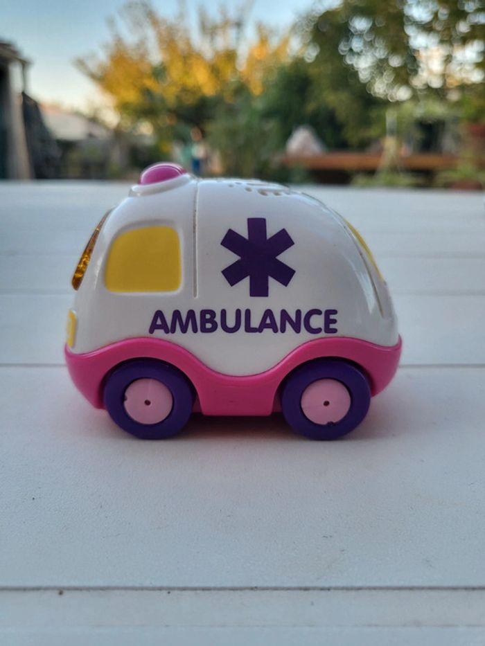 Tut tut bolide Clémence ambulance rose - photo numéro 3