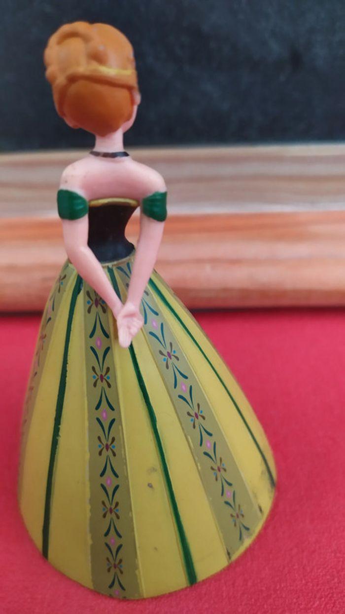 figurine '' Anna la reine des neiges '' bullyland - photo numéro 4