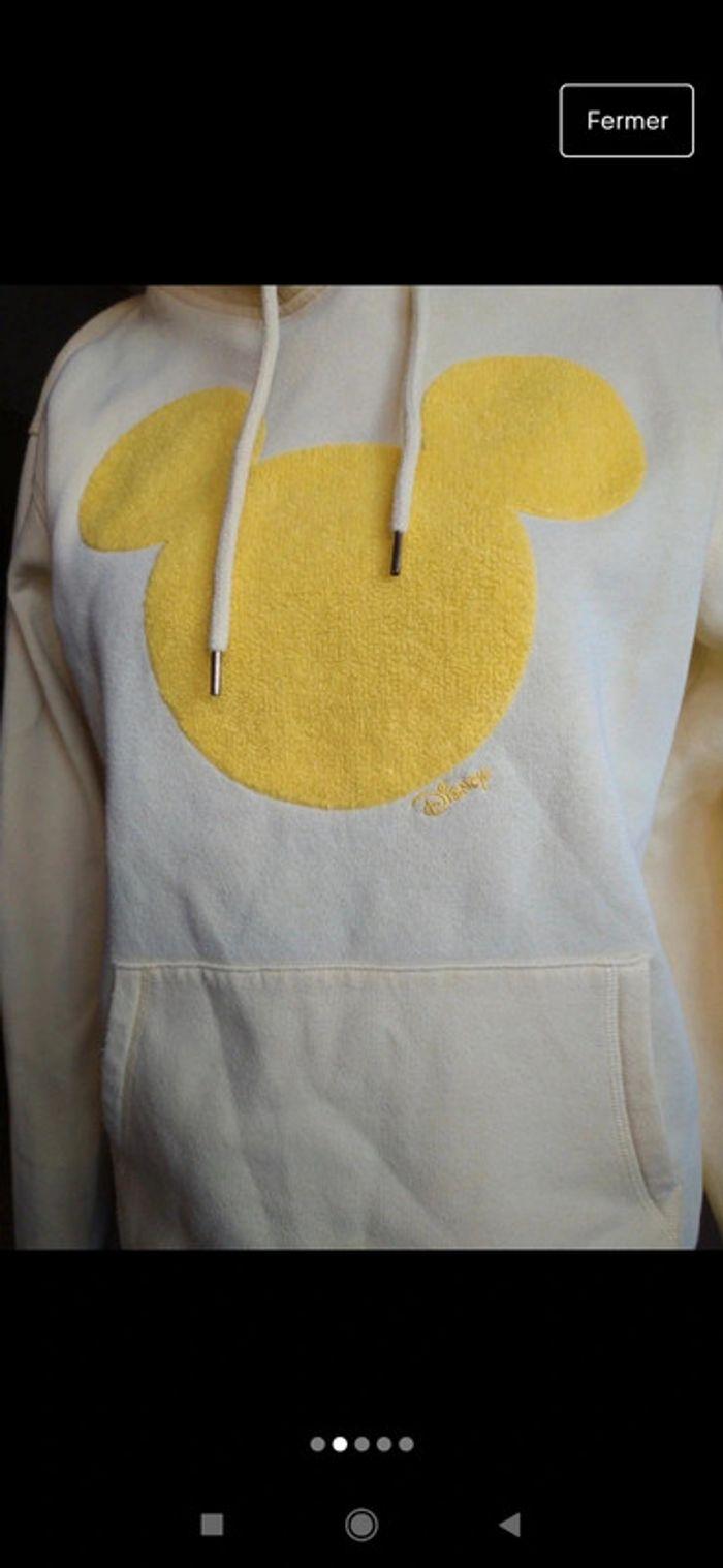 Sweat shirt h&m taille XS Disney Mickey jaune - photo numéro 3