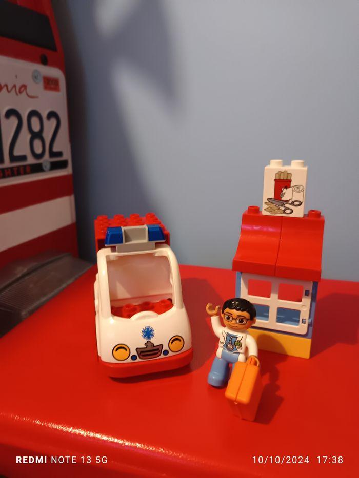 Duplo Lego ambulance - photo numéro 1