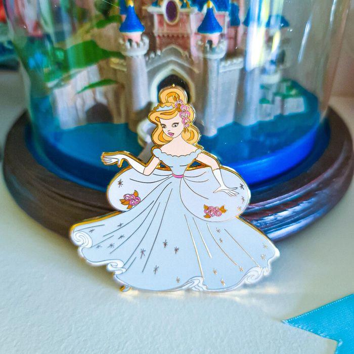 Pins Disney cendrillon style Mary blair fantasy - photo numéro 2