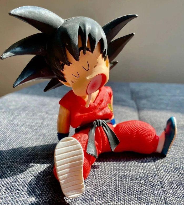 Figurine Dragon Ball Son Gokû DBZ Sangoku assis NЕUF - photo numéro 3