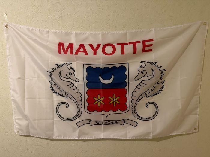 Grand drapeau Mayotte 90x150cm NEUF 🇾🇹