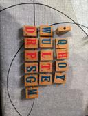 Vintage Alphabet en bois perle à enfiler