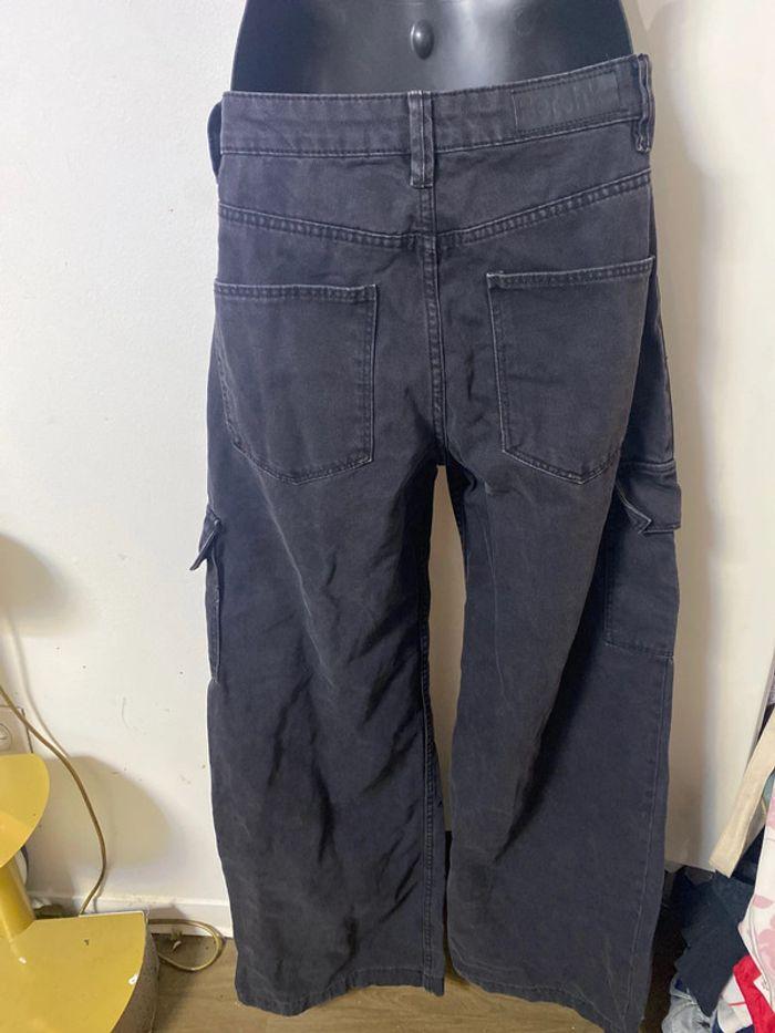 Pantalon jean à jambes larges. Baggy. Jean évasé . Bershka. Taille 36. - photo numéro 7