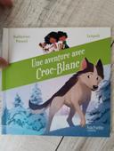 Livre Hachette Une aventure avec Croc Blanc.