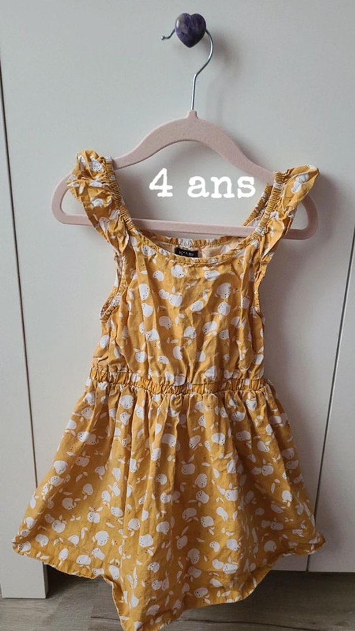 Robe 4 ans