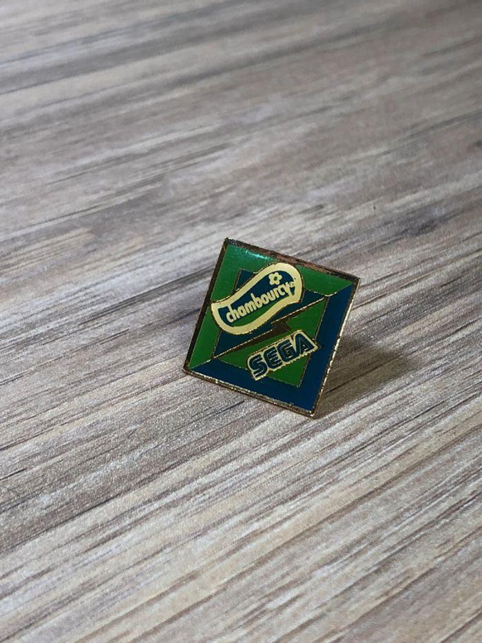 Pin's vintage SEGA jeux vidéo - photo numéro 1