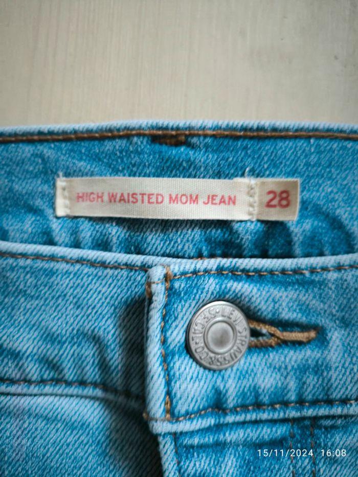 Jean levis mon bleu clair taille 38 (28 us) - photo numéro 2