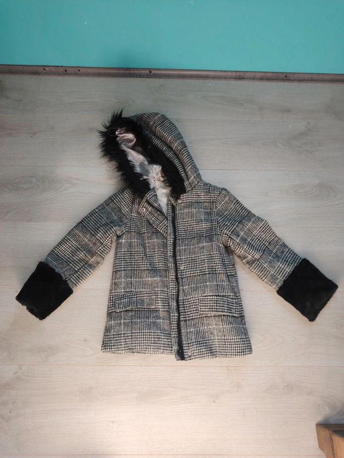 Manteau fille. Taille 6 ans - photo numéro 1