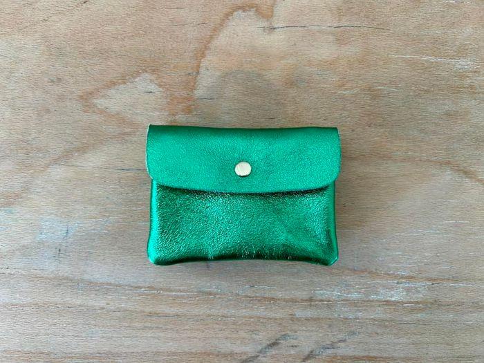 Porte monnaie en cuir vert métallisé petit modèle - photo numéro 1