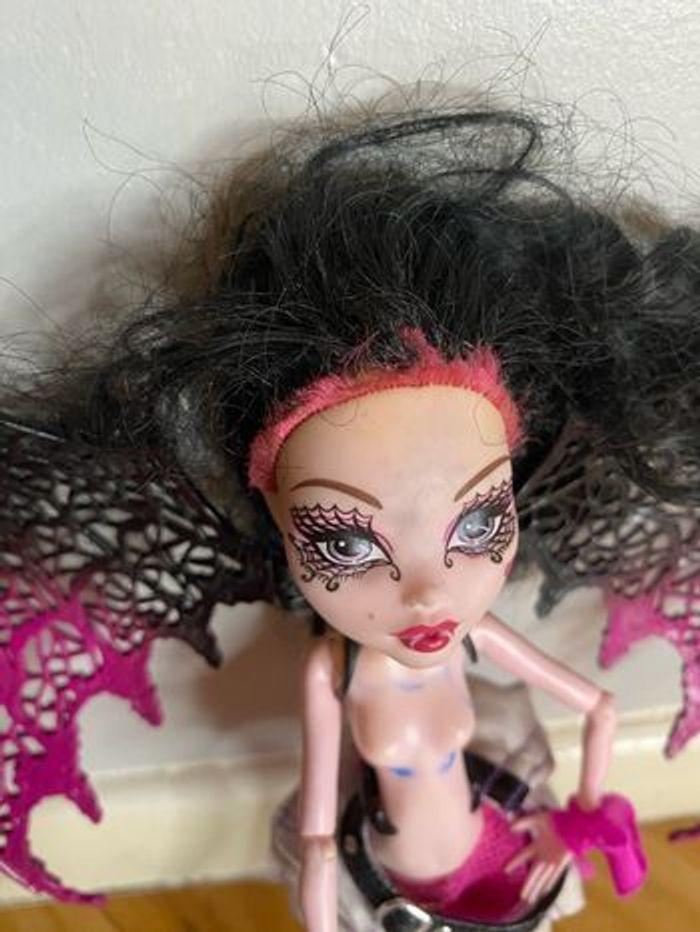 Poupée Monster high - photo numéro 2