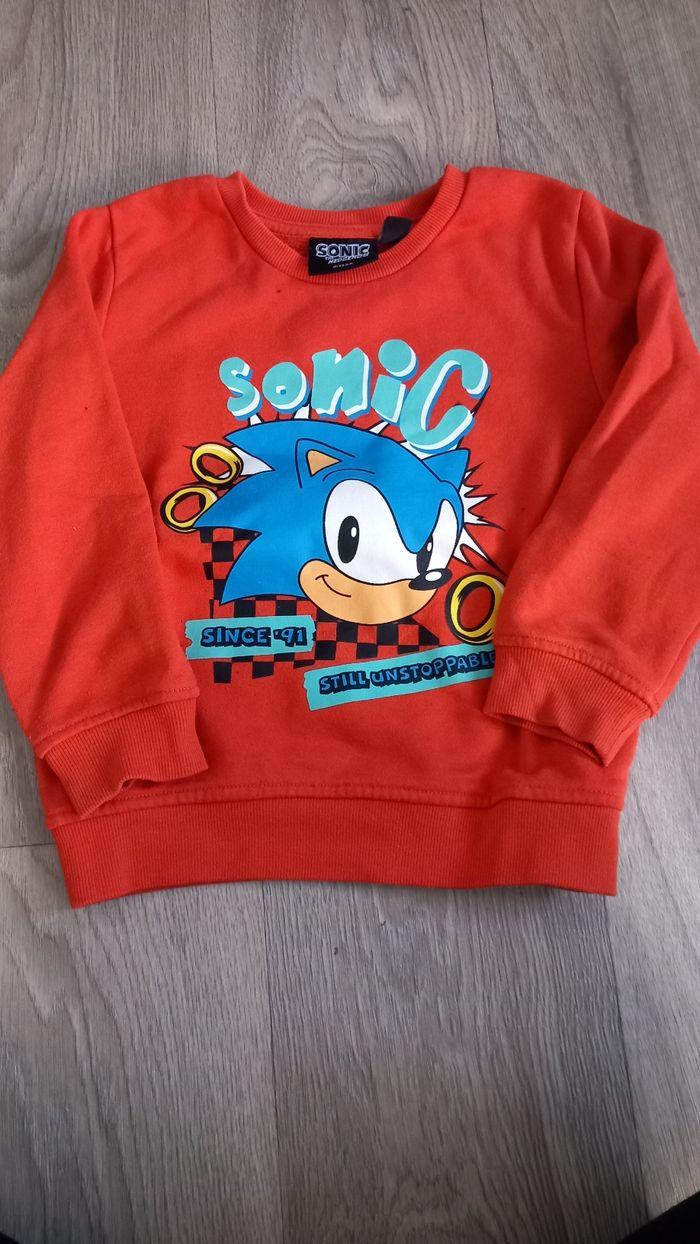 Pull avec Sonic dessus - photo numéro 1