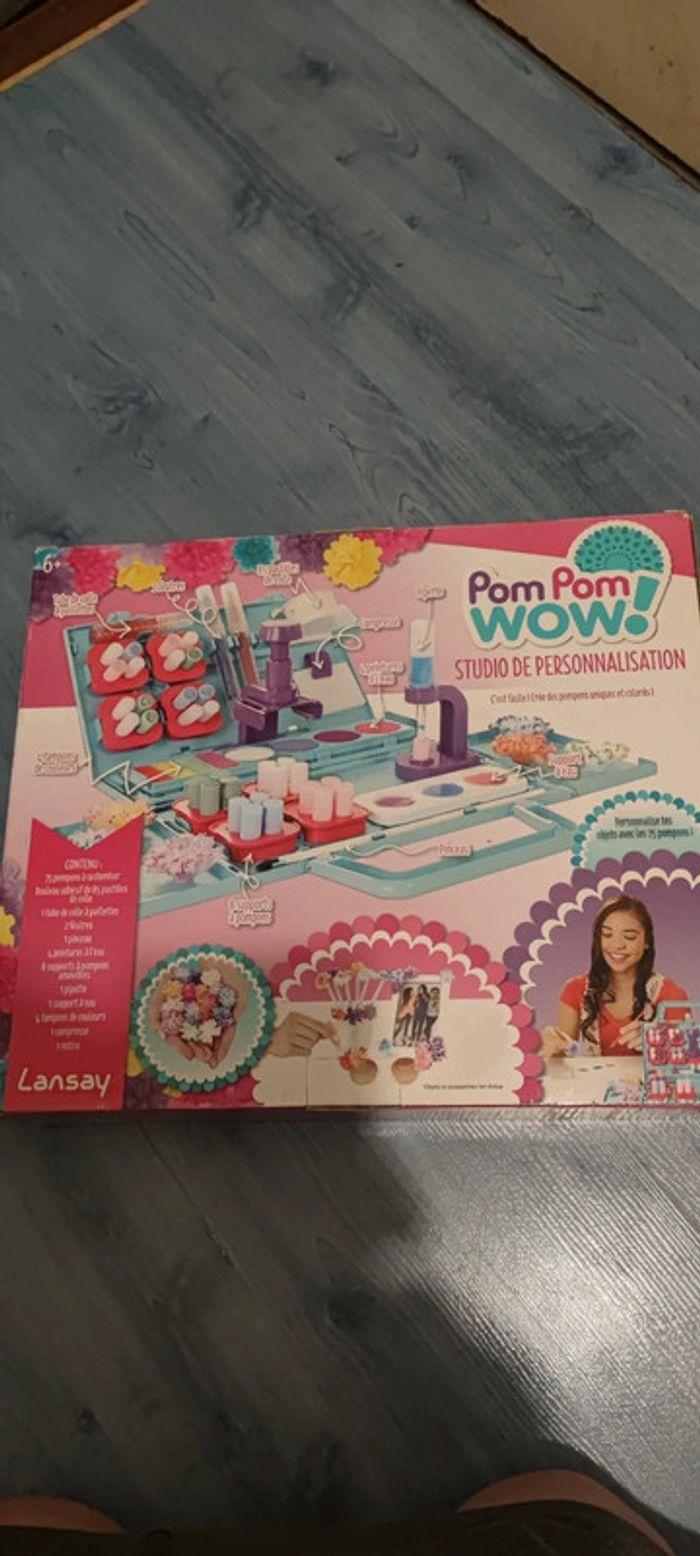 Pom-pom wow studio de personnalisation neuf 6 ans - photo numéro 2