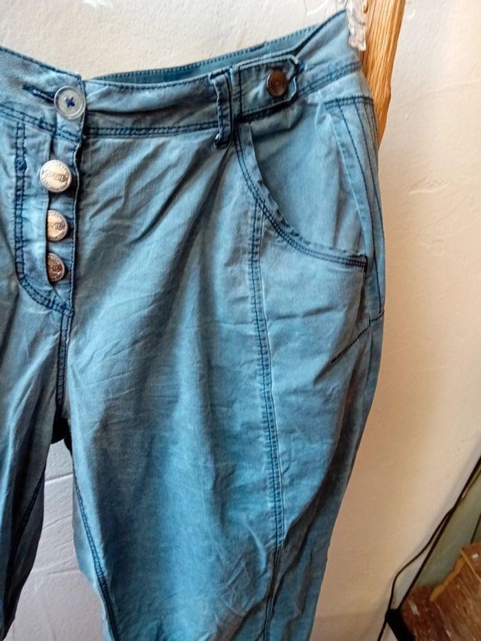 Pantalon court taille 42/44 - photo numéro 4