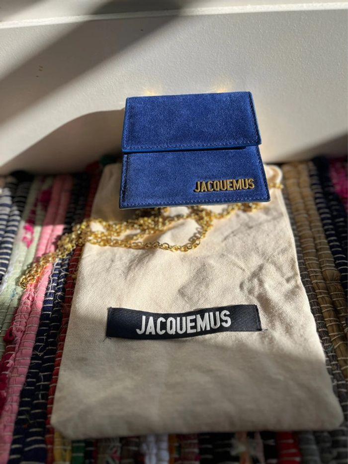 Sac Jacquemus en daim bleu électrique chaîne doré Le piccolo - photo numéro 2