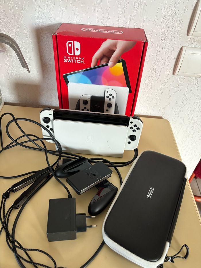 Nintendo switch oled - photo numéro 1