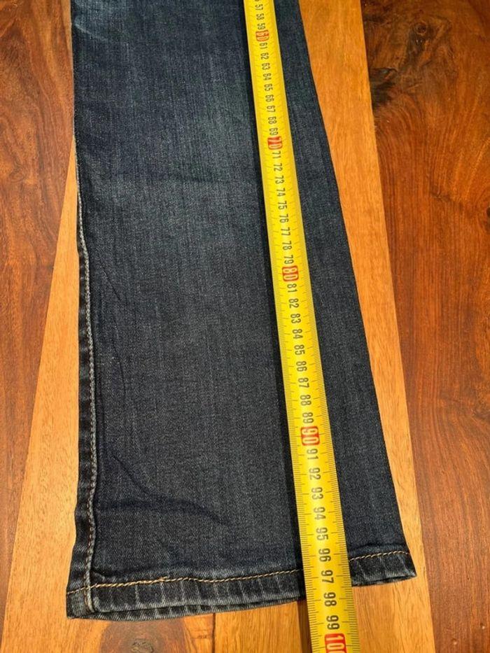 26. Levi’s slight curve mid rise straight W27 L30 - photo numéro 11