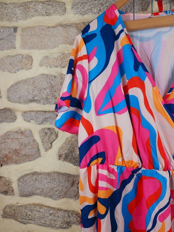 Robe imprimée multicolore Femme taille 54 marque PrettyLittlething 🛍 - photo numéro 2