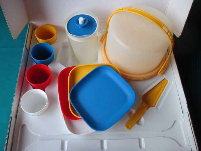 Tupperware Dînette Vintage dans son carton d'origine avec fiche recettes - très bon état - photo numéro 4