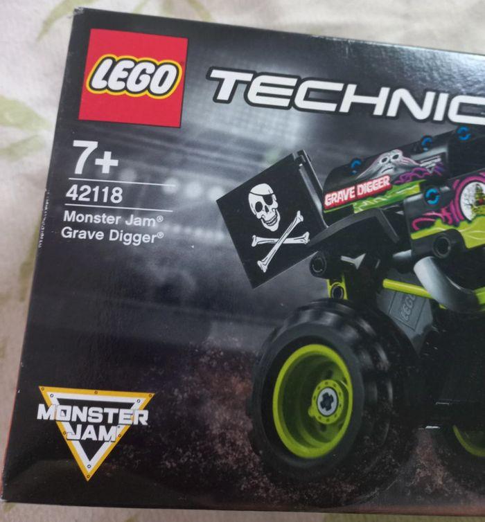 Lego technic Monster Jam neuf - photo numéro 3