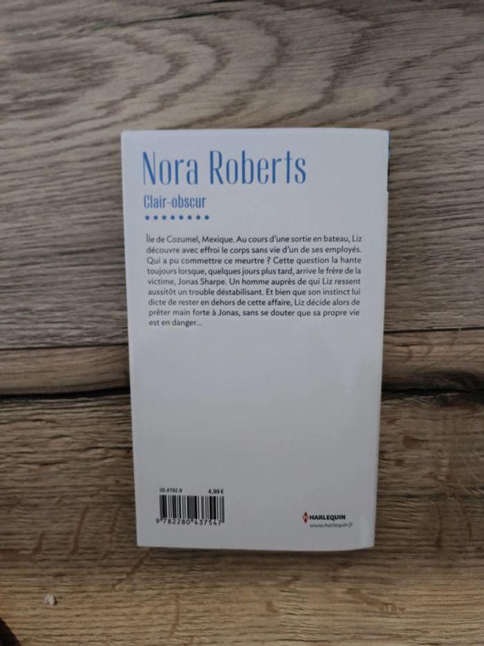 Nora Roberts clair-obscur - photo numéro 2