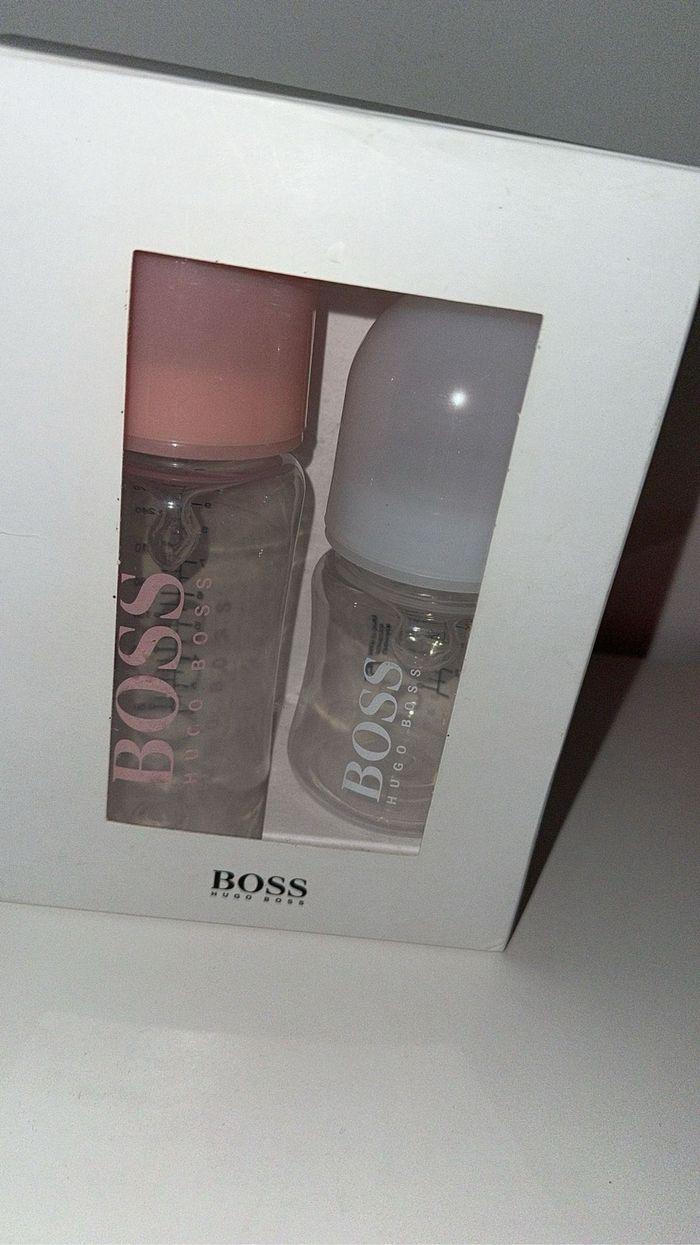 Biberons Hugo boss neuf dans boîte idéal cadeaux bébé fille - photo numéro 2