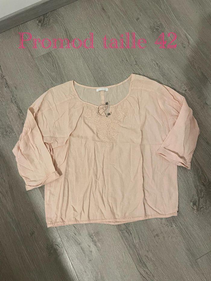 Blouse rose clair manches 3/4 broderie et lacet au col rond promod taille 42 - photo numéro 1