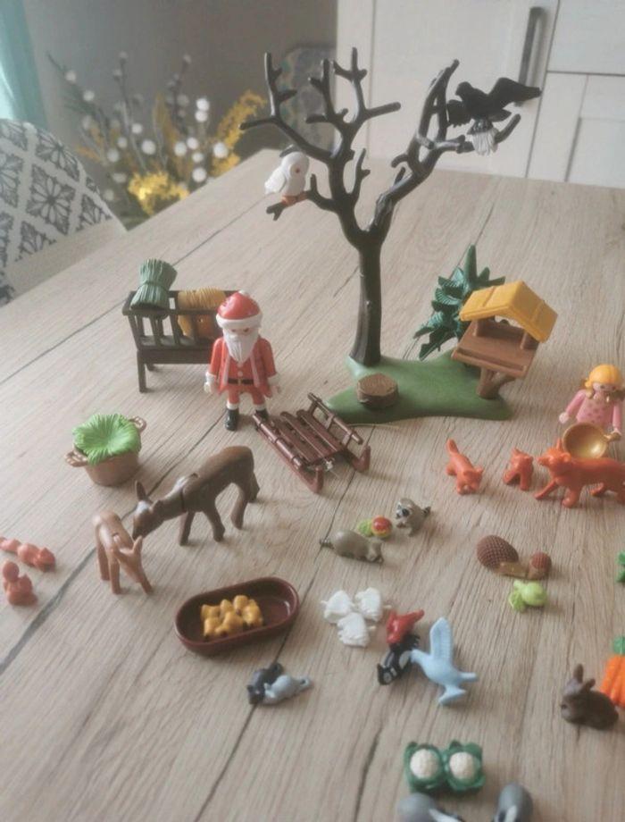 Calendrier de l avent playmobil père Noël et les animaux de la ferme année 2011 - photo numéro 2