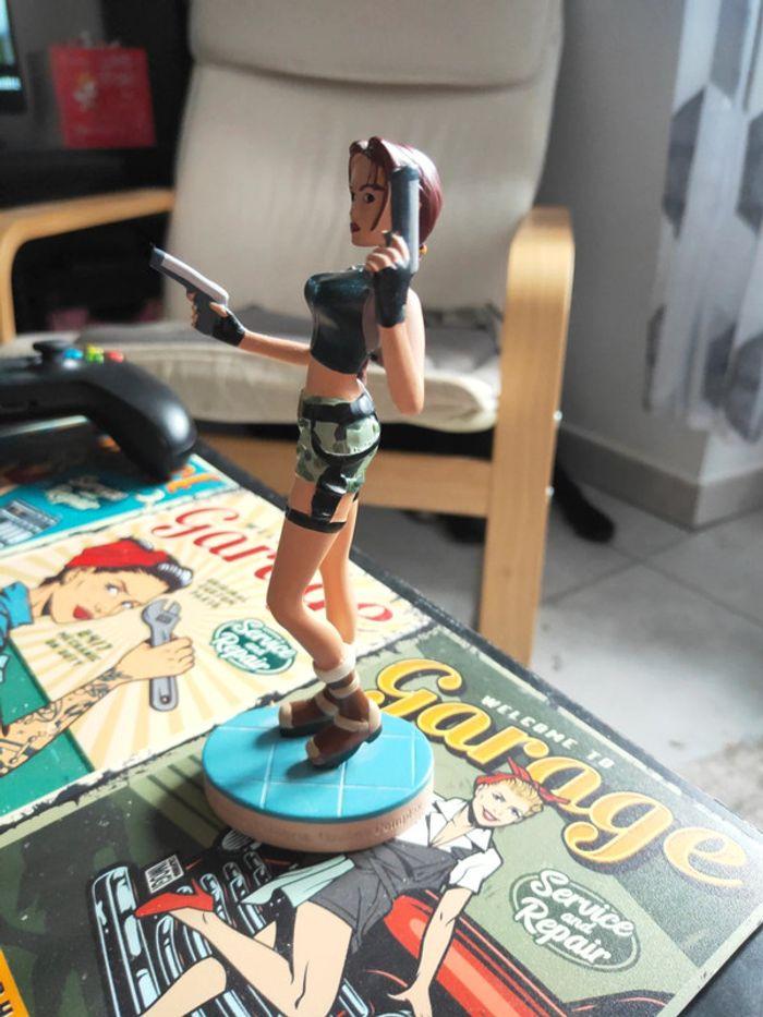 Figurine lara croft - photo numéro 2