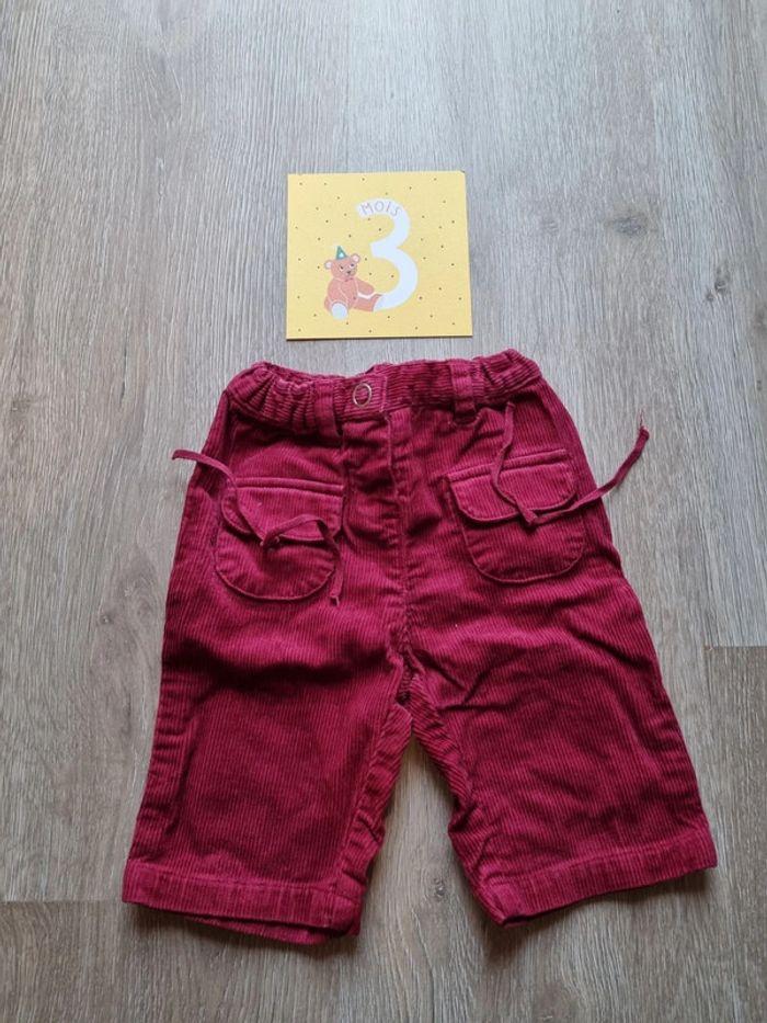 Pantalon rouge bordeaux 3 mois - photo numéro 1