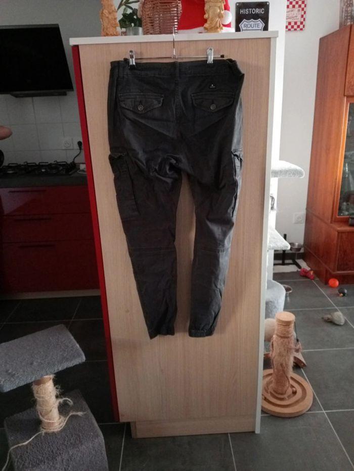 Pantalon cargo noir délavé taille 30/32 - photo numéro 4