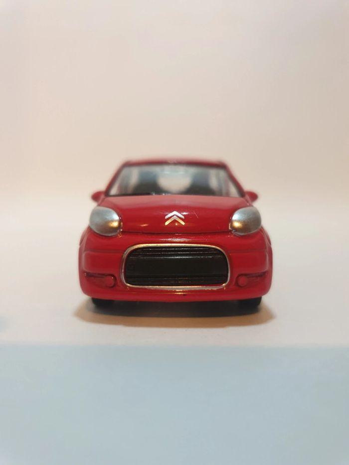 Welly Citroën C1 Rouge - 1/60 - photo numéro 2