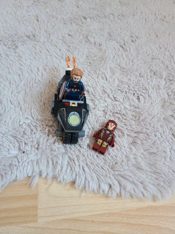 Avengers + moto lego - photo numéro 1