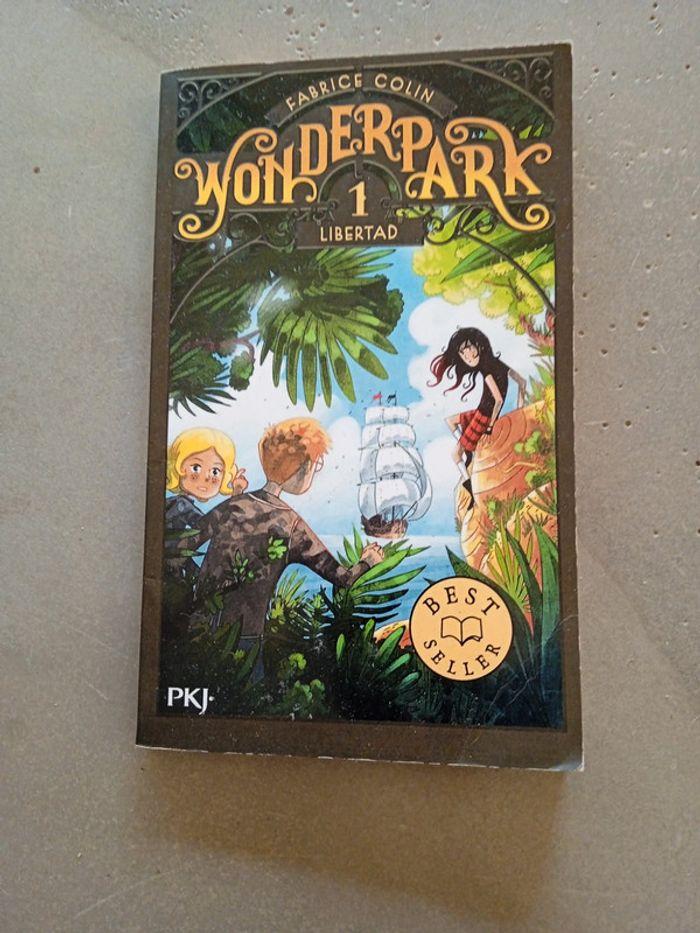 Livre wonderpark 1 - photo numéro 1