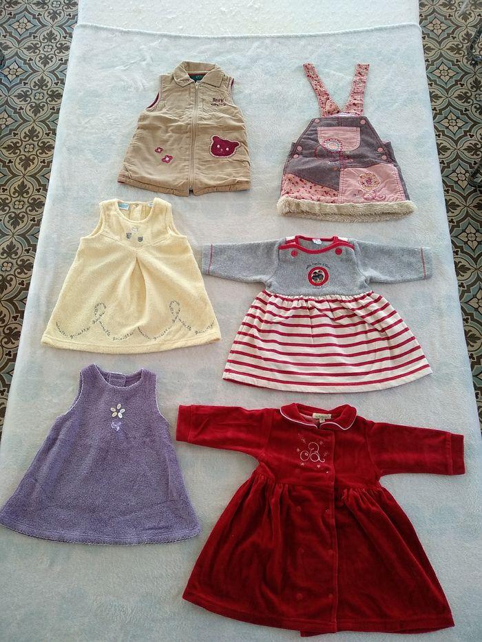 Lot de 12 robes et 3 salopettes taille 6 mois - photo numéro 1