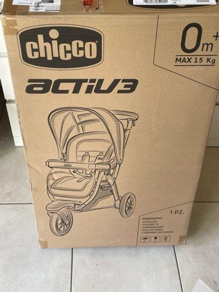 Poussette Chicco Activ3 - Neuve sous carton - photo numéro 2