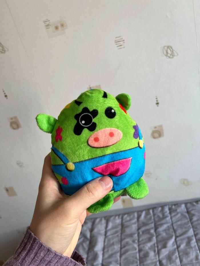 Peluche vache verte (Alien ?)