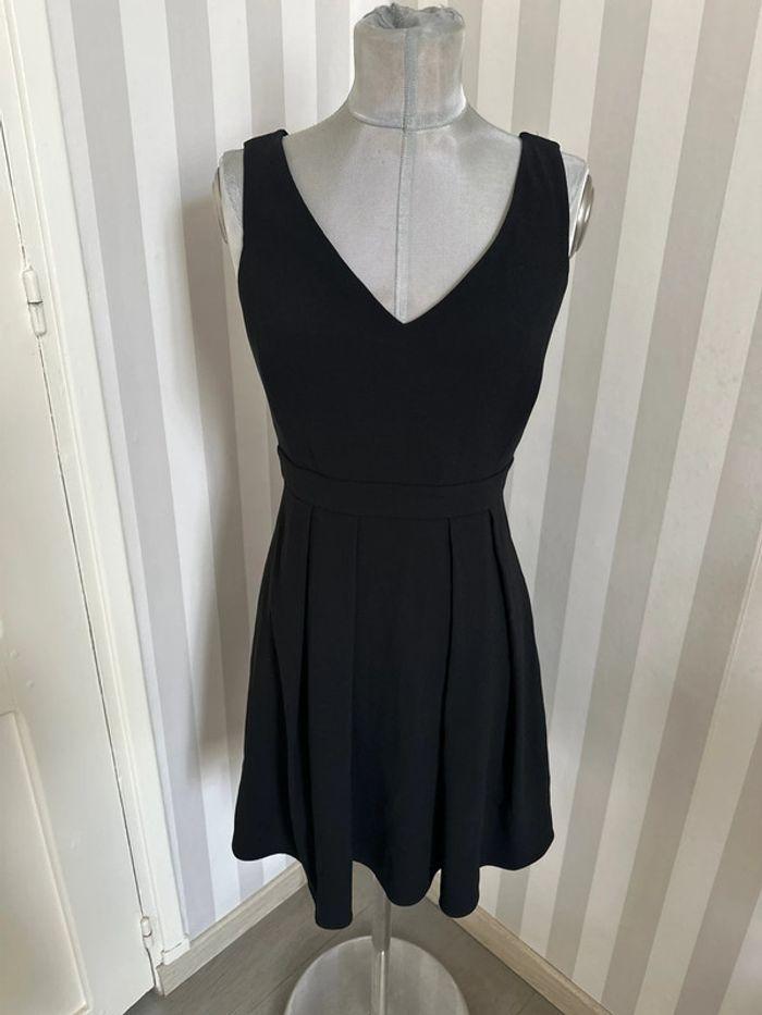 Robe noire Claudie Pierlot T:38 mod:rencontre - photo numéro 3