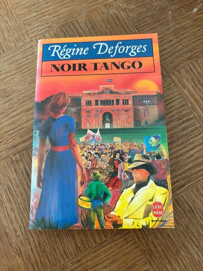 La bicyclette bleue Tome 4 - Noir Tango - 1945-1947 / Régine Deforges - photo numéro 1