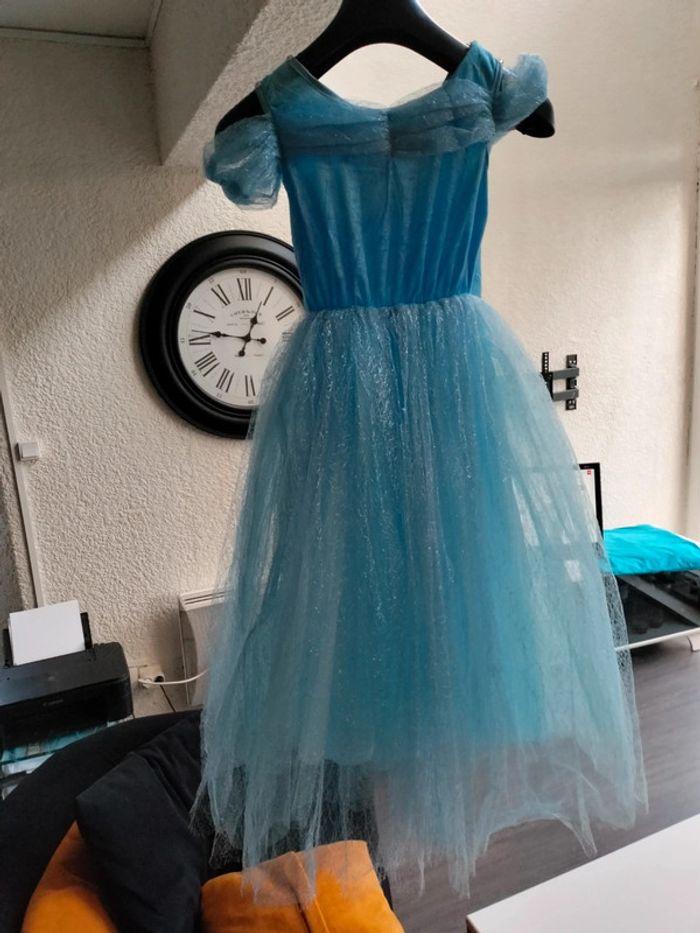 Robe de princesse bleu bouffante neuve T 140 - photo numéro 10