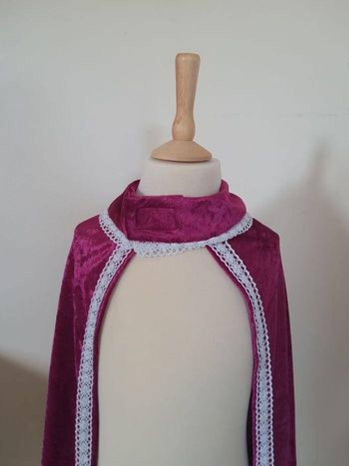 Cape Velours fushia et dentelle - déguisement 2-6 ans - photo numéro 2