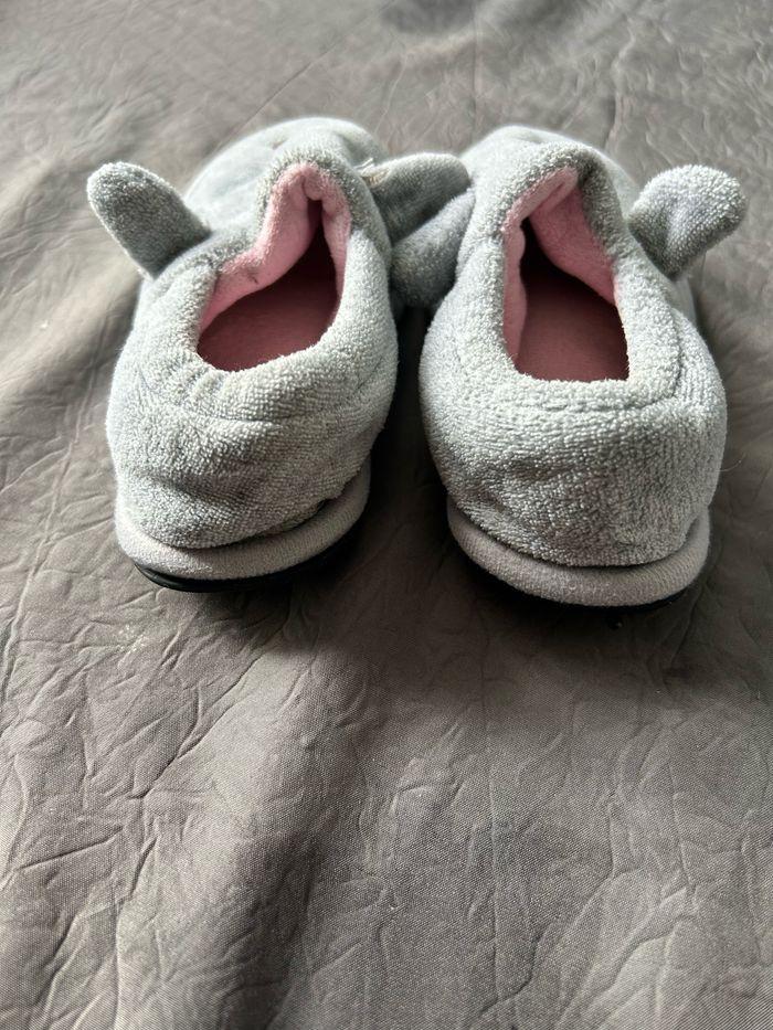 Petits chaussons rigolos enfant - photo numéro 3