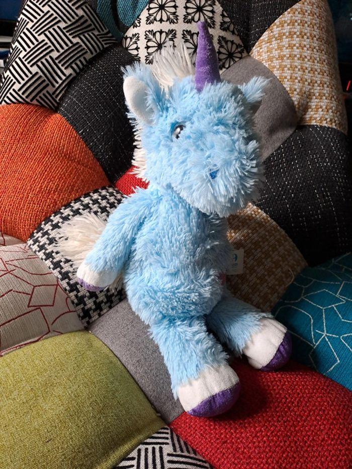 Licorne en peluche - photo numéro 1