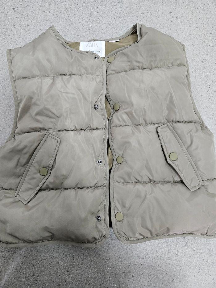 Veste sans manches taille 4-5 ans - photo numéro 1