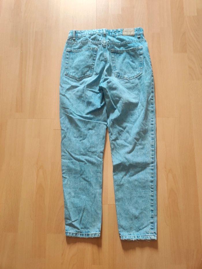 Jean Bershka taille 36 - photo numéro 2