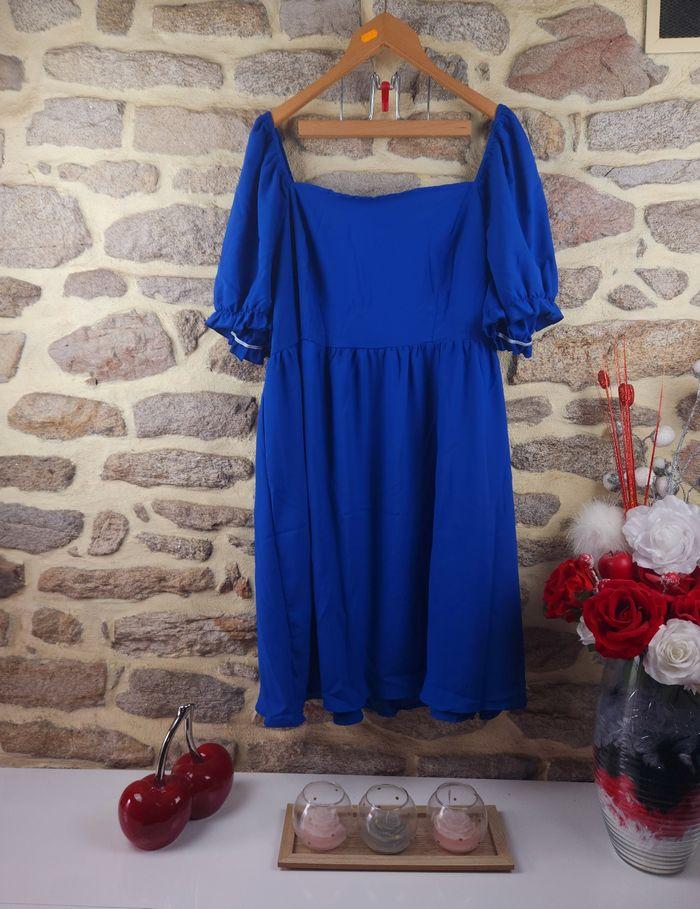 Robe manches bouffantes à encolure carrée bleu Femme taille 54 marque Asos 🍬 - photo numéro 1