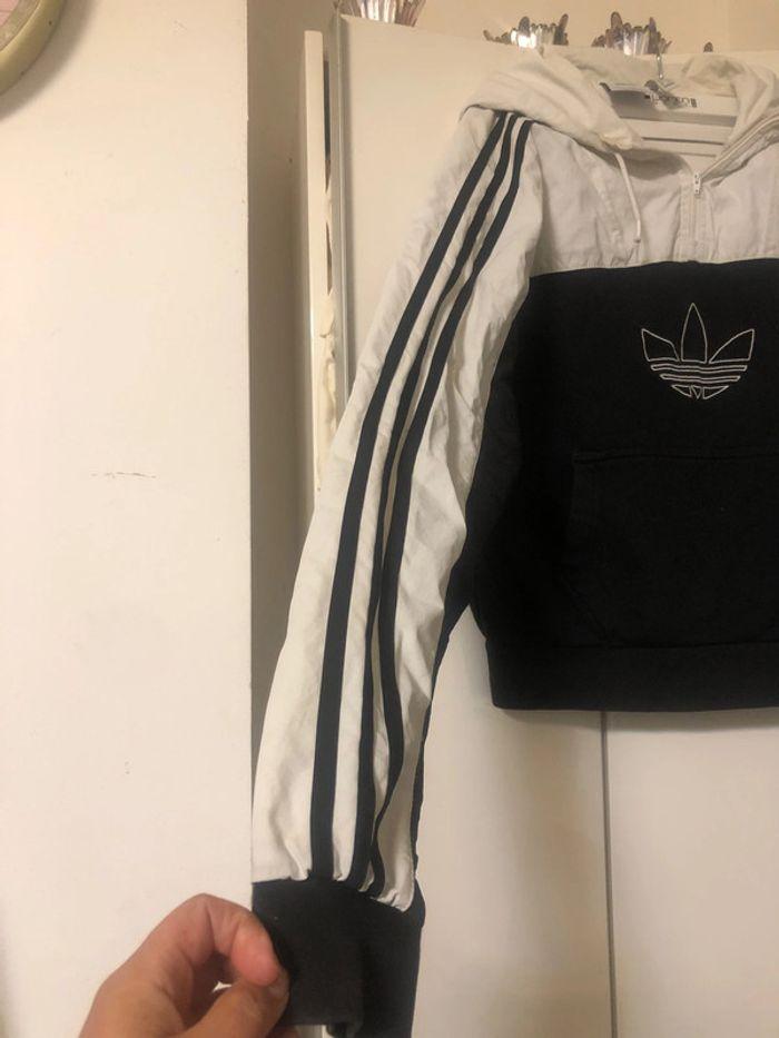 Pull d’hiver / Sweat a capuche adidas . Taille XS - photo numéro 3