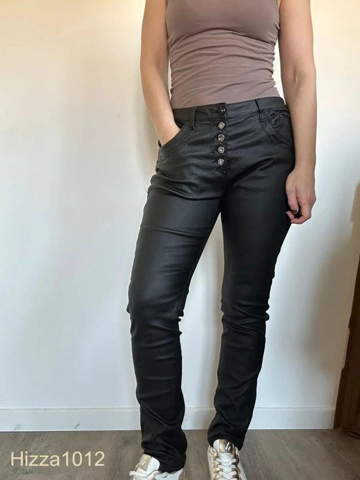 Pantalon slim huilé noir Place du Jour - Chic & Tendance, Taille 38, Très bon état 💖 - photo numéro 4