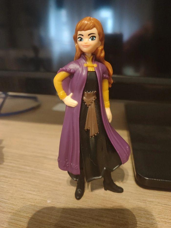 Figurine Anna